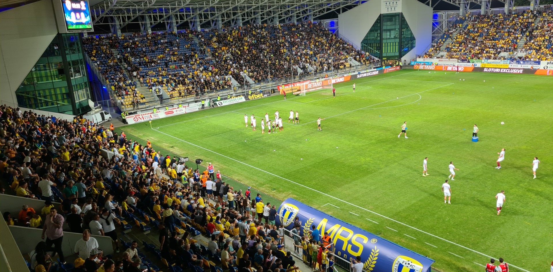 30 de minute rămase până la startul duelului Petrolul - Rapid