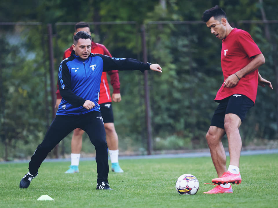 Ilie Poenaru a stat 16 etape pe banca celor de la UTA 