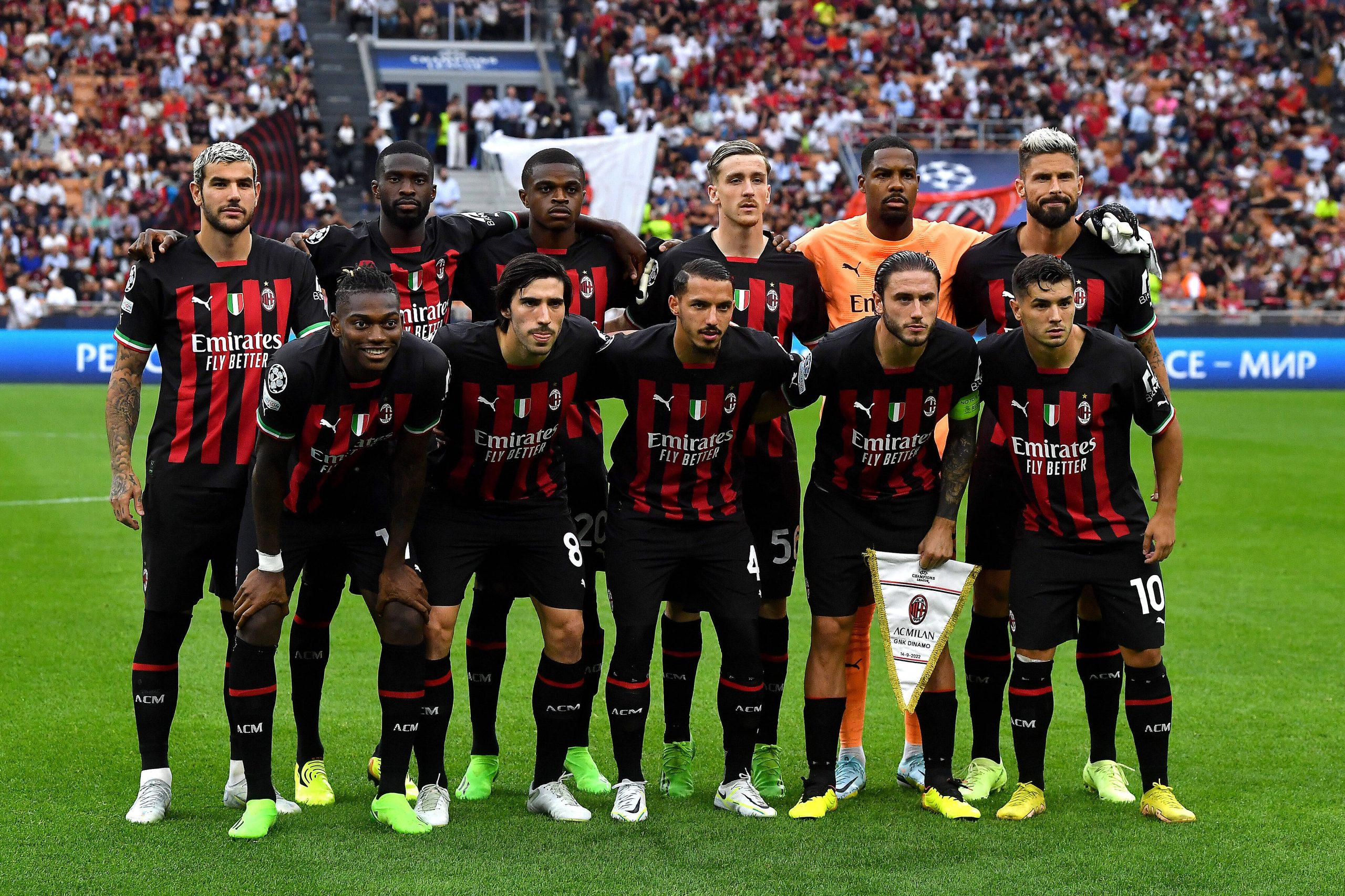 Milan a cucerit sezonul trecut titlul după o pauză de 11 ani 