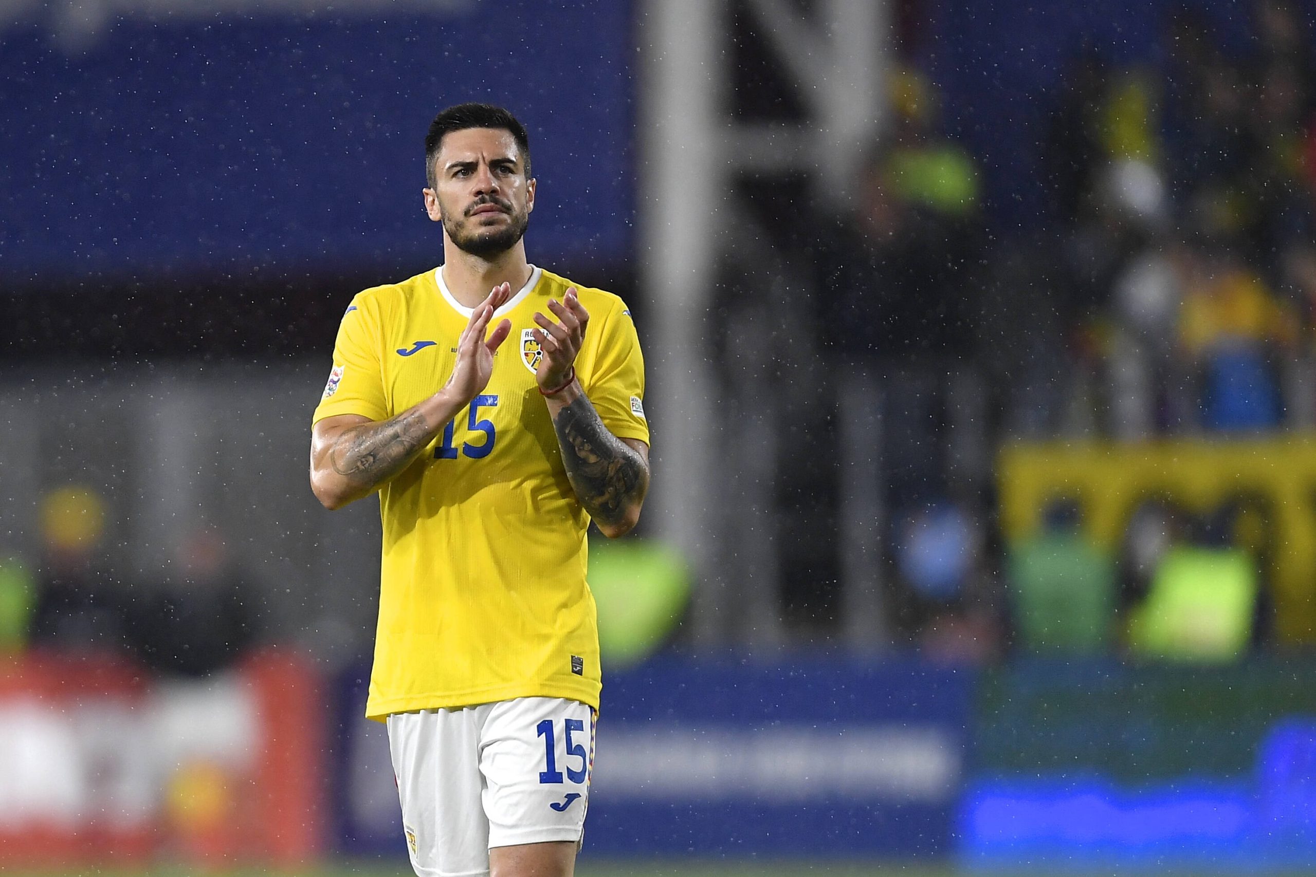 Burcă are 17 selecţii pentru naţionala Româneii şi a marcat pentru prima oară în meciul cu Belarus, din luna martie 