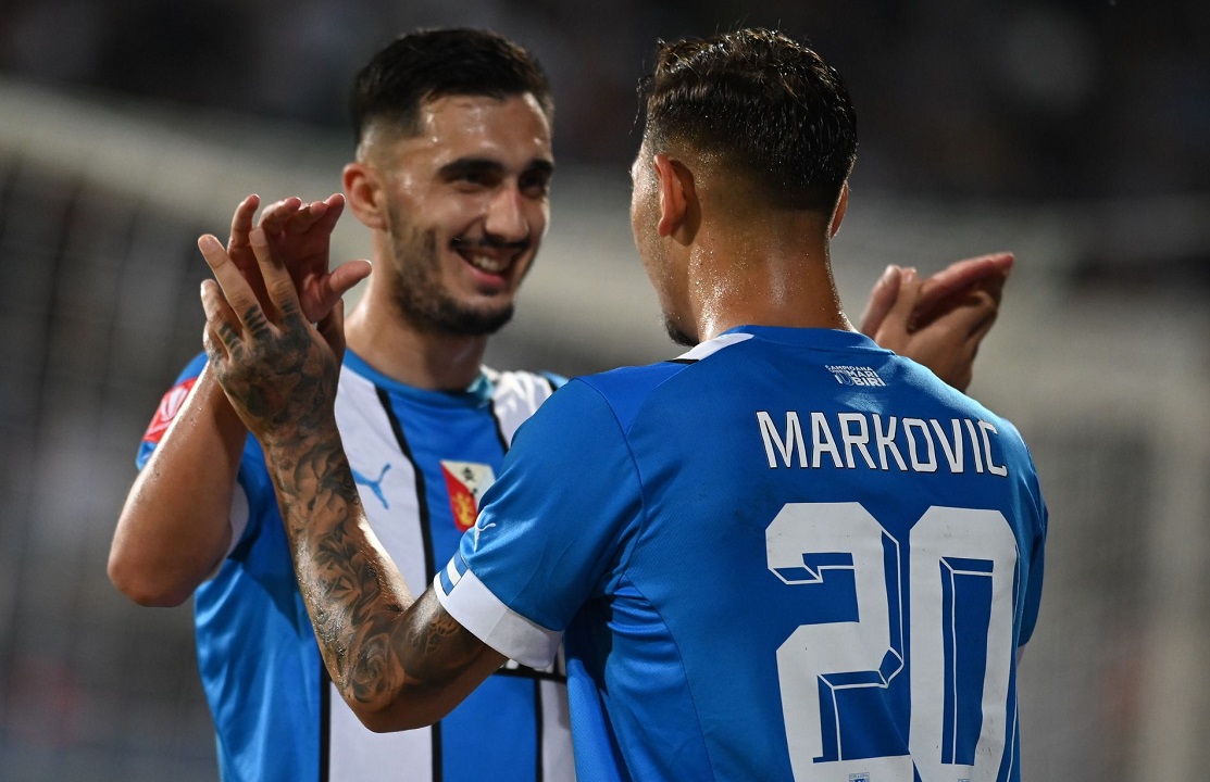 Ivan şi Markovic se felciită reciproc. O imagine care nu va mai putea fi văzută prea curând