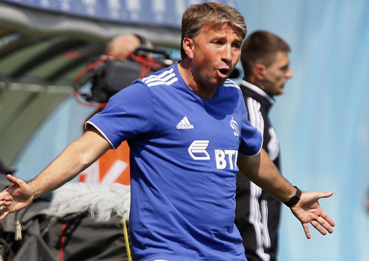 Petrescu, pe vremea când o pregătea pe Dinamo Moscova 
