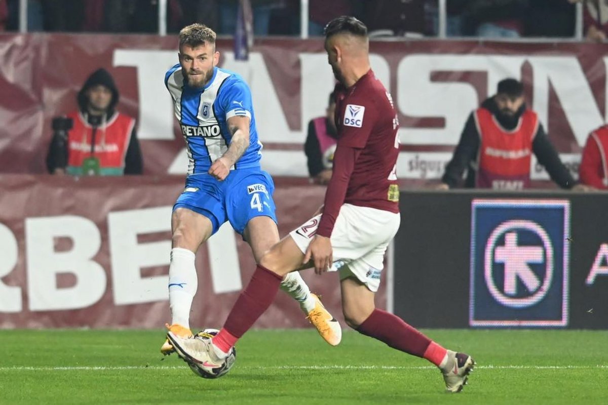 În meciurile jucate din acest sezon între Rapid şi Universitatea Craiova a fost câte o victorie pentru fiecare tabără şi un rezultat de egalitate 