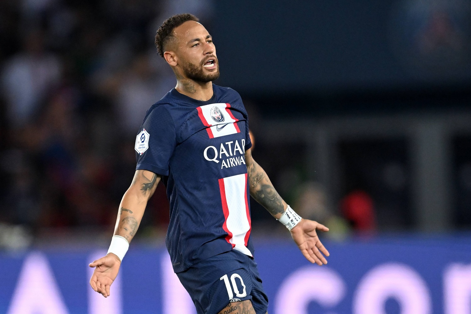 De plecarea lui Neymar se tot vorbeşte de câţiva ani, dar brazilianul nu a părăsit deocamdata oraşul luminilor