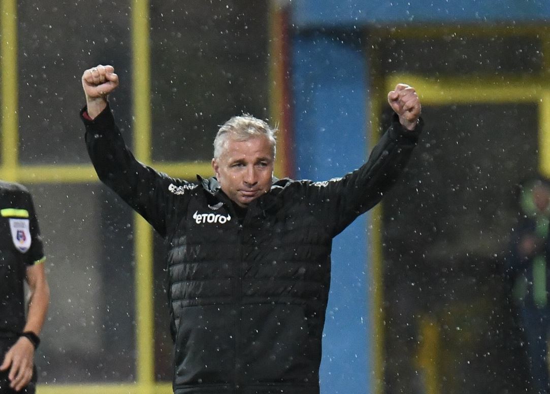 Petrescu primeşte un "super cadou" după plecarea lui Malele şi accidnetarea lui Bîrligea 