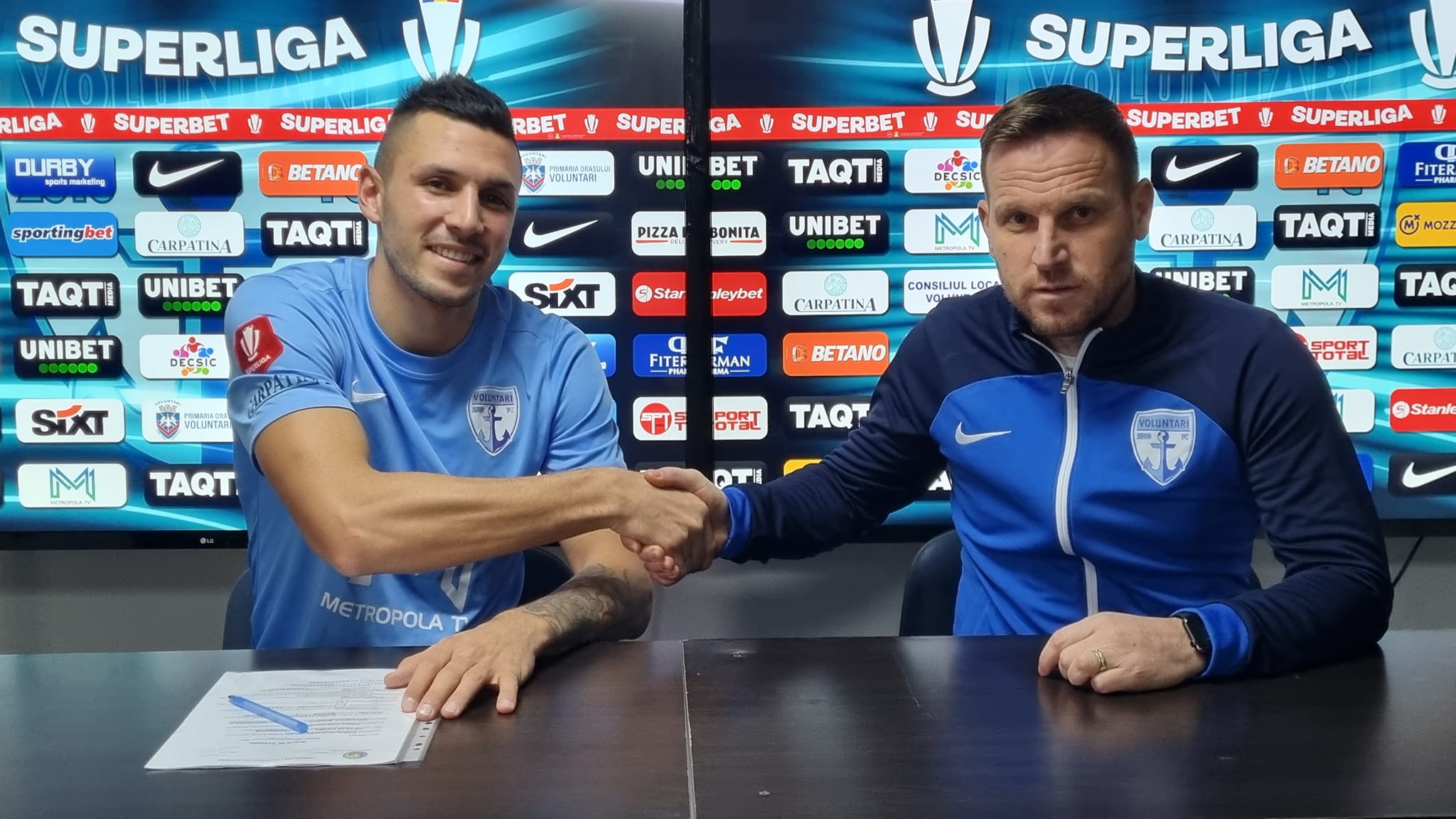 Paz este al treilea transfer din această perioadă de mercato după Sigujohnsson şi Dumiter