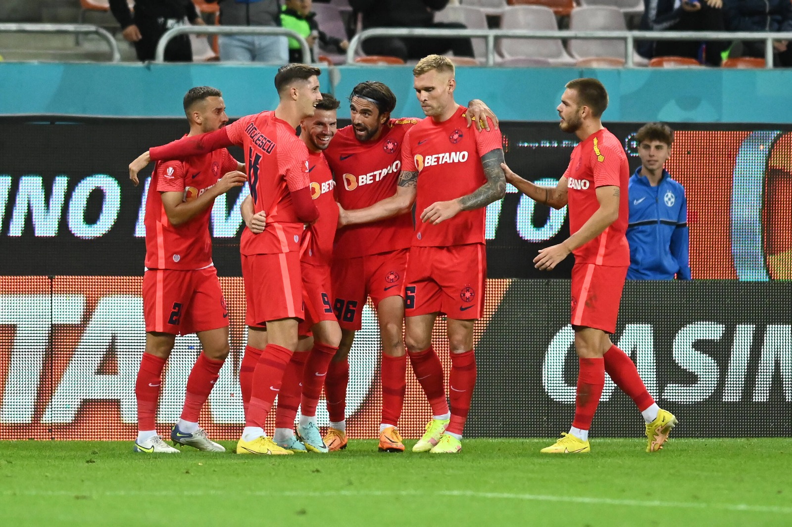 Gigi Becali le-a pregătit o 