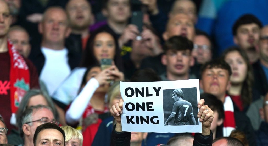 Încoronarea Regelui Charles. Proteste incredibile pe stadionul lui Liverpool