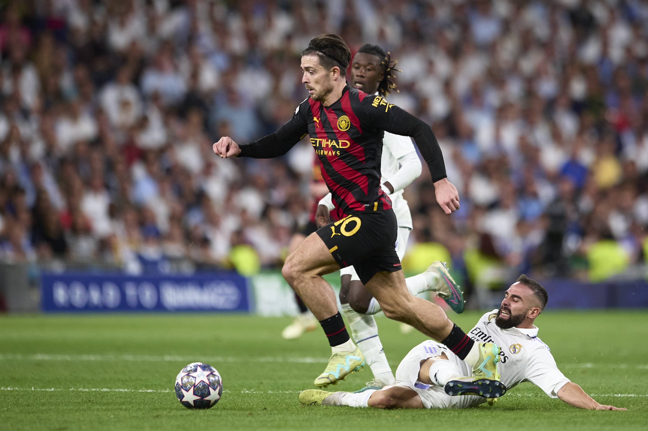 Carvajal a încercat să îl mai şicaneze pe Grealish şi în alte ocazii, sursă foto: Imago / Francisco Macia