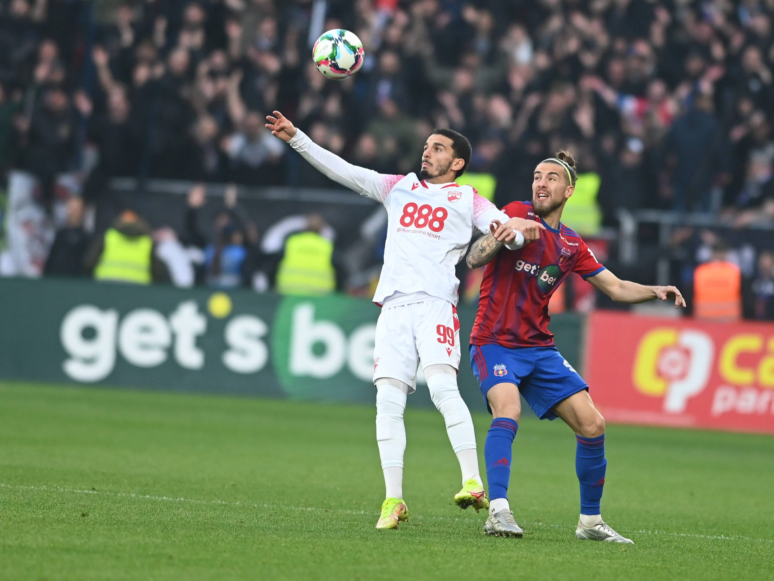 Copyright: Razvan Pasarica/SPORT PICTURES