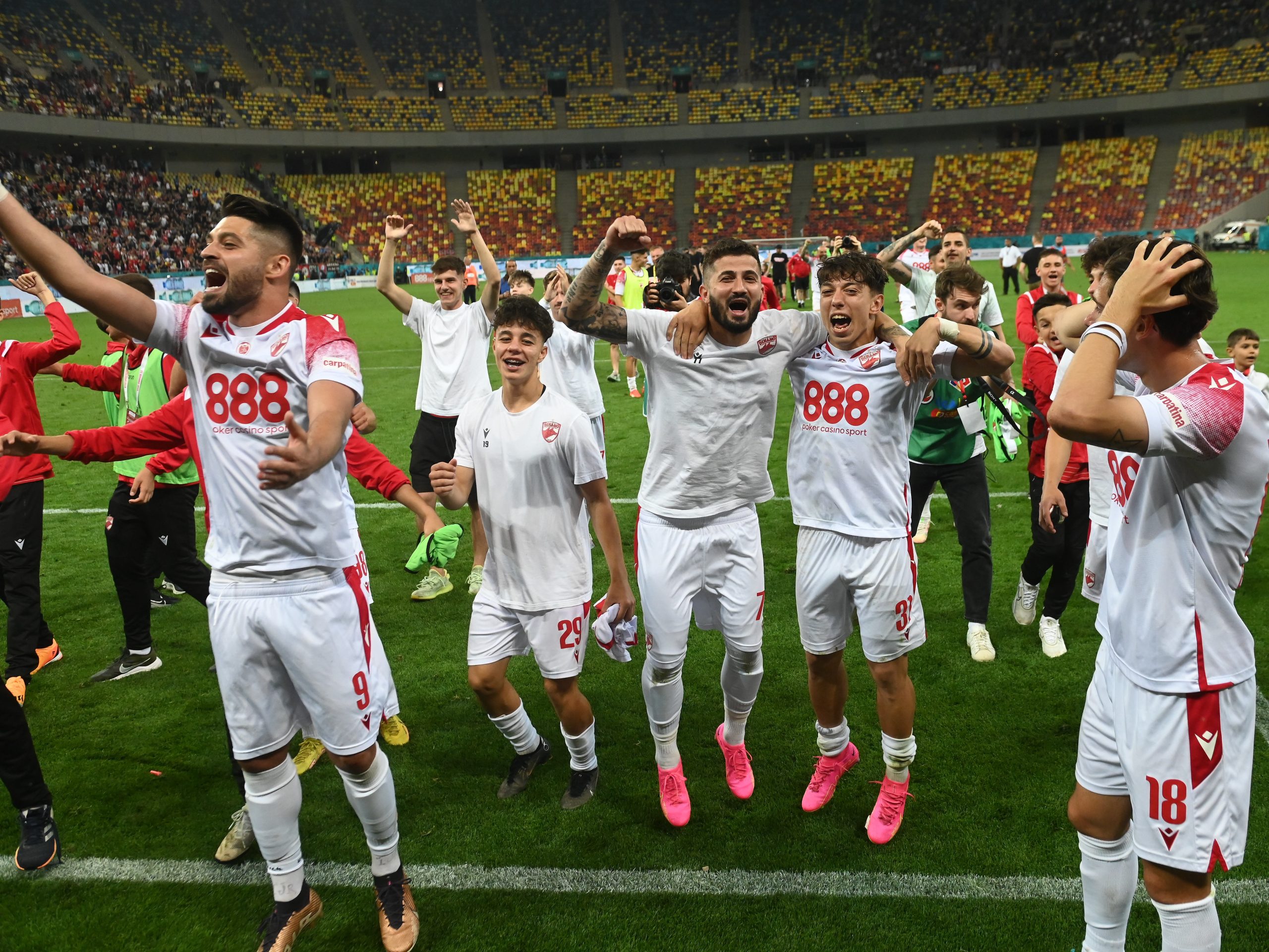 Dinamoviştii au toate motivele să creadă că vor declanşa fiesta după jocul de la Mioveni, de sâmbătă seară