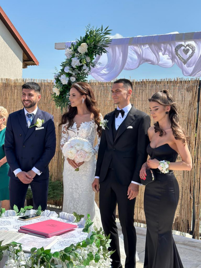 Adrian Șut a semnat și a spus „Da”. Jucătorul lui FCSB s-a căsătorit în weekend