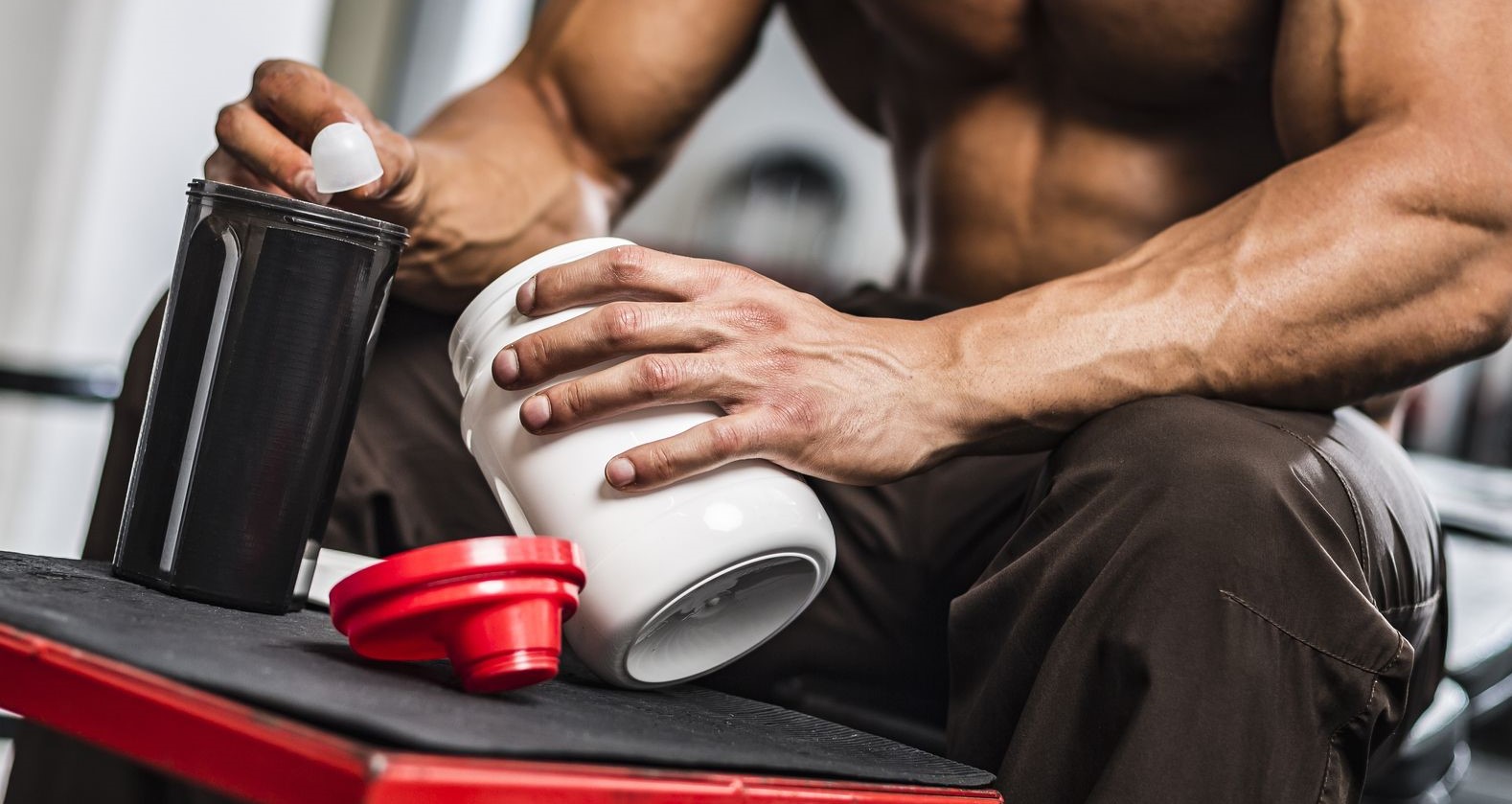 Ce se întâmplă în corpul tău dacă bei cafea multă și iei creatină