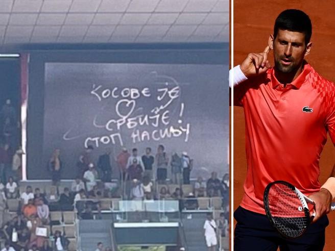 Djokovic a stârnit controverse la Roland Garros şi cu un mesaj legat de tensiunile dintre Serbia şi Kosovo