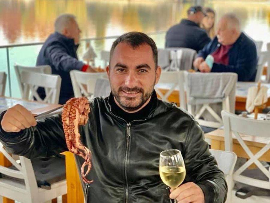 Pescobar, show pe internet după ce a rămas fără permis