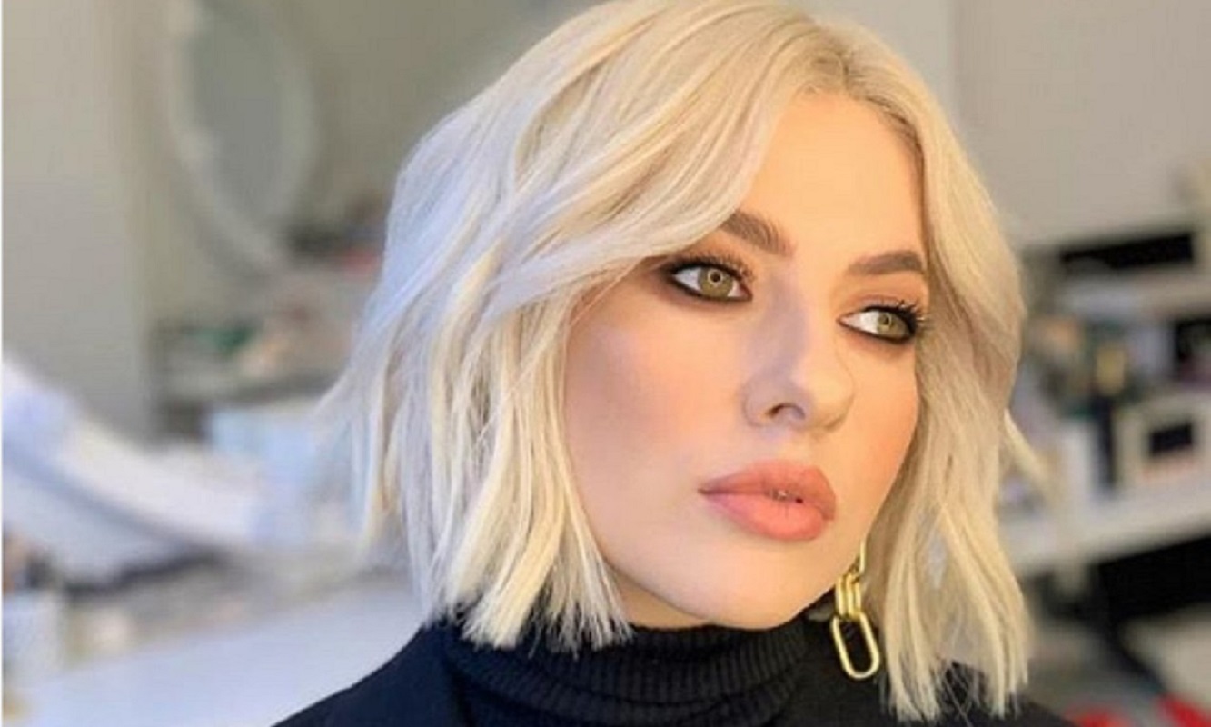 Lidia Buble, vacanță în Italia alături de iubit. Cum s-a dat de gol cântăreața