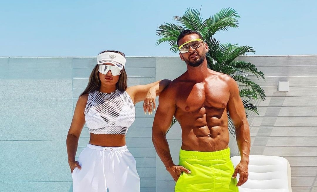 Ce diferență de vârstă e între Dorian Popa și fosta lui iubită. Cântărețul și Claudia Iosif s-au despărțit