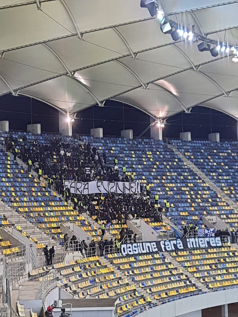 banner suporteri FCU Craiova