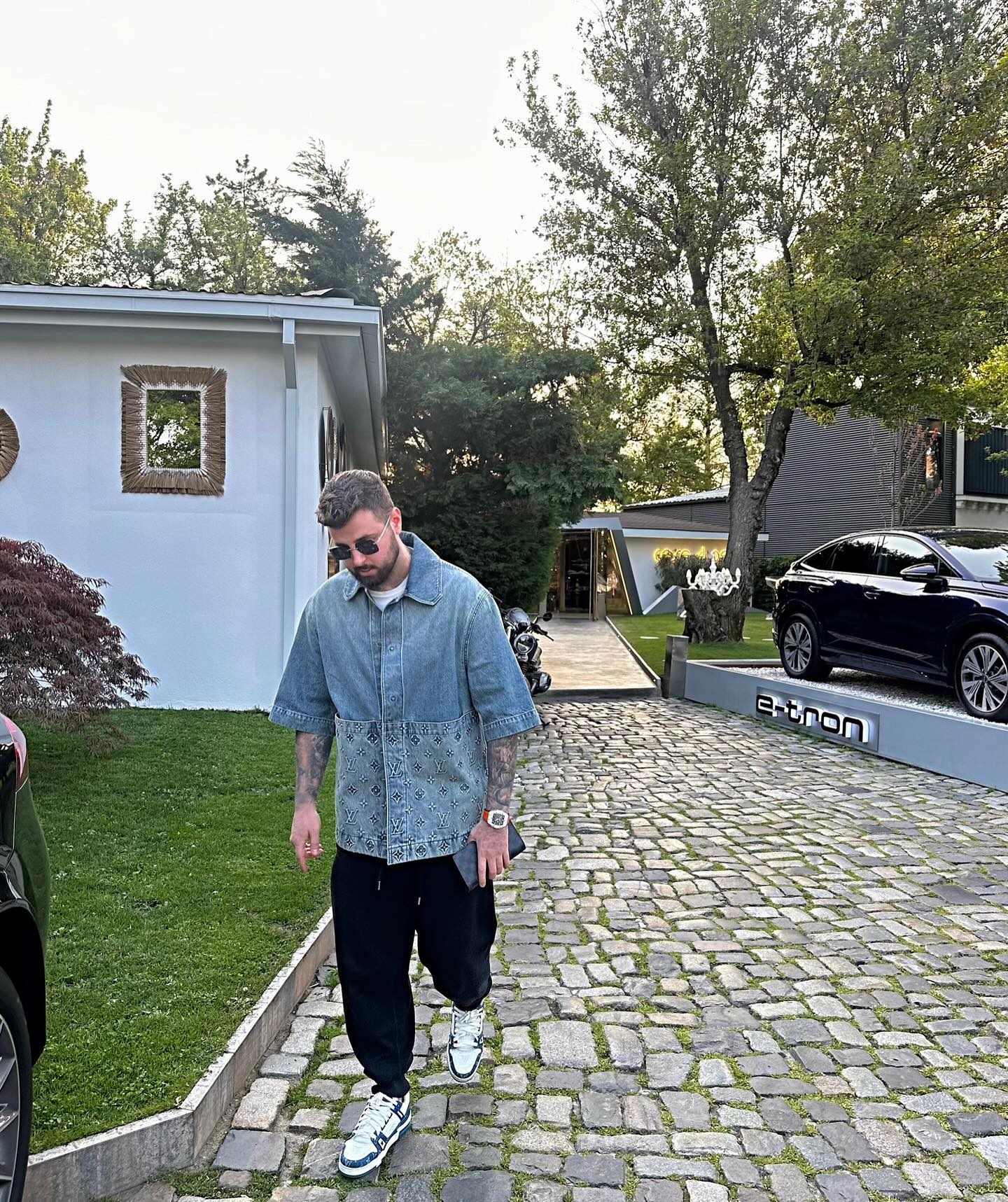 Ultima fotografie pe care a postat-o Adrian Mititelu junior pe net înainte să ajungă de urgență la spital